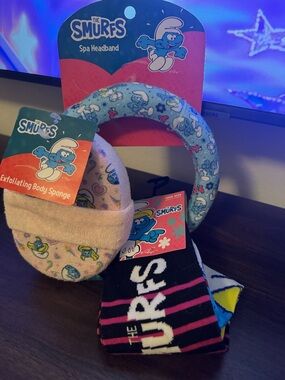 The Smurfs Spa Headband + Exfoliating Body Sponge + Socks